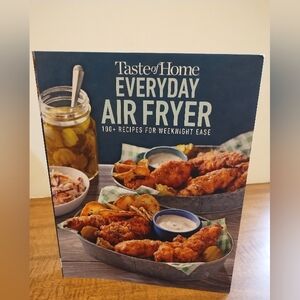 NWOT Taste of Home Everyday Air Fryer Cookbook